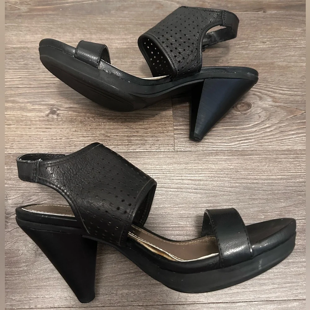 Black KENNETH COLE REACTION Ankle Strap Leather Women Shoes - Size 7.5 - Picture 2 of 14